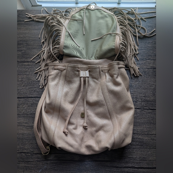 G.I.L.I Leather Fringe Crossbody/Shoulder/ Backpack Beige With Pink Undertone - Picture 6 of 15